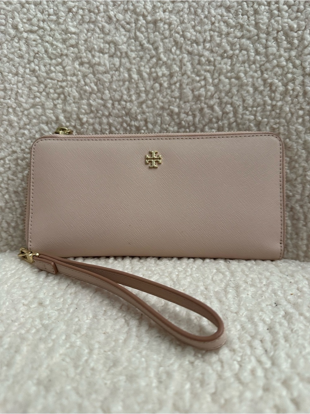 Tory Burch Pale Blush Saffiano Zip-Around Wristlet Wallet
